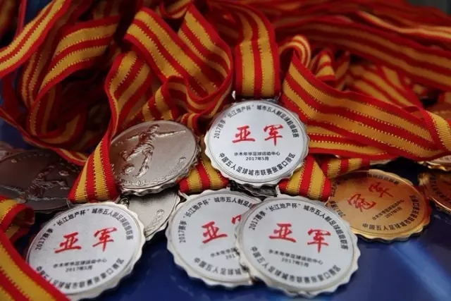 维尼修斯又染黄了！本赛季各项赛事已经吃到6张黄牌